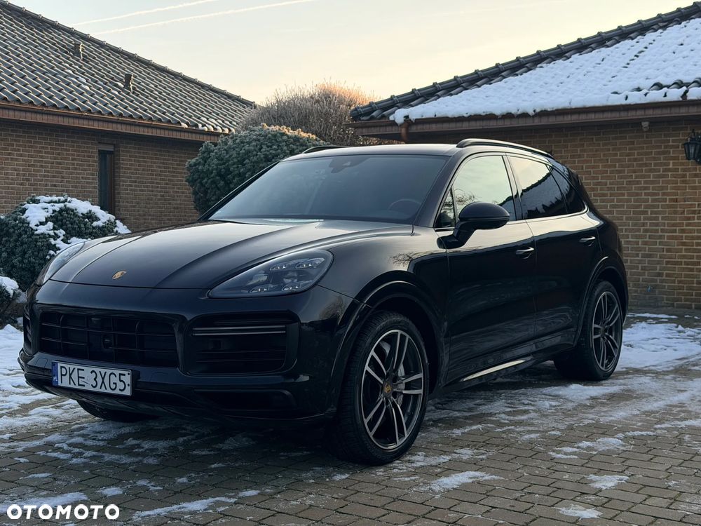Porsche Cayenne - 1