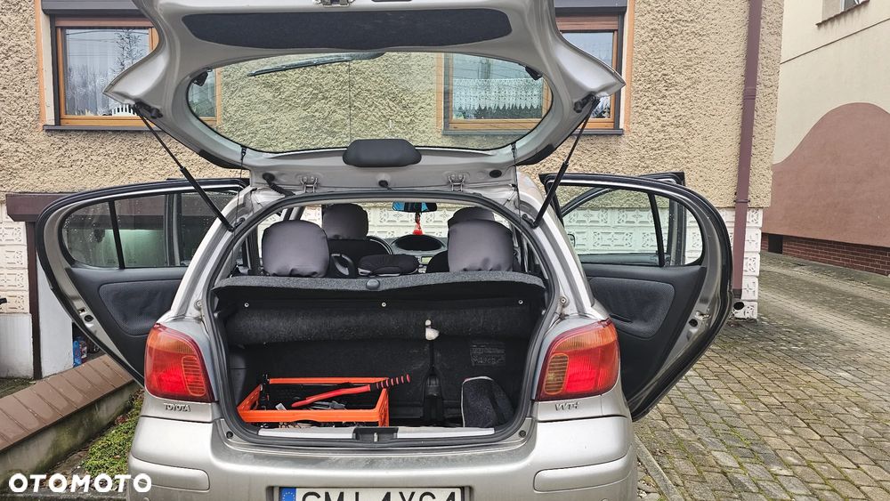 Toyota Yaris - 11