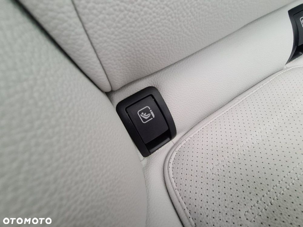 Mercedes-Benz Klasa C 220 d 9G-TRONIC AMG Line - 29