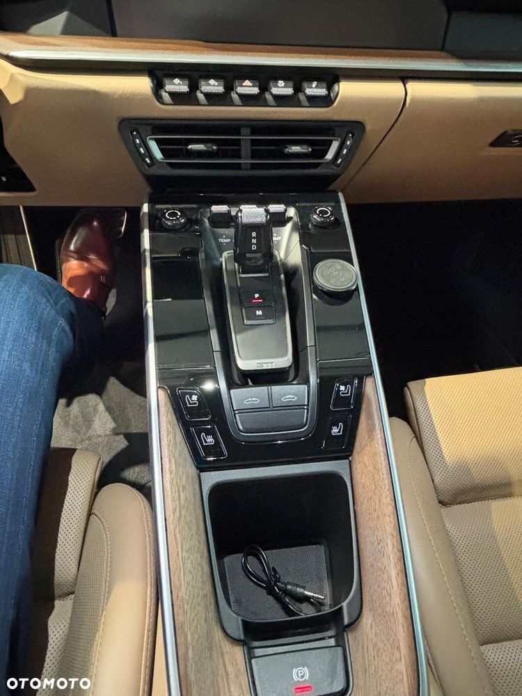 Porsche 911 Targa 4 - 15