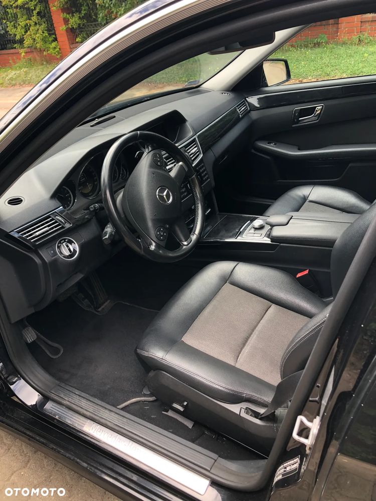 Mercedes-Benz Klasa E 220 CDI BlueEff Avantgarde - 5