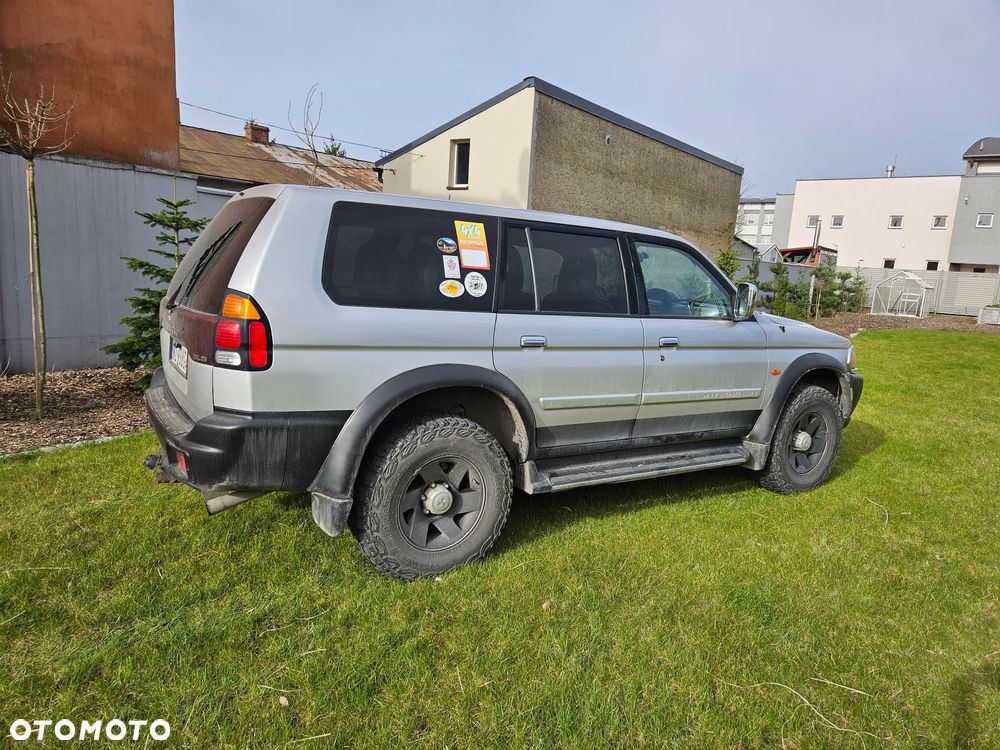 Mitsubishi Pajero Sport - 10
