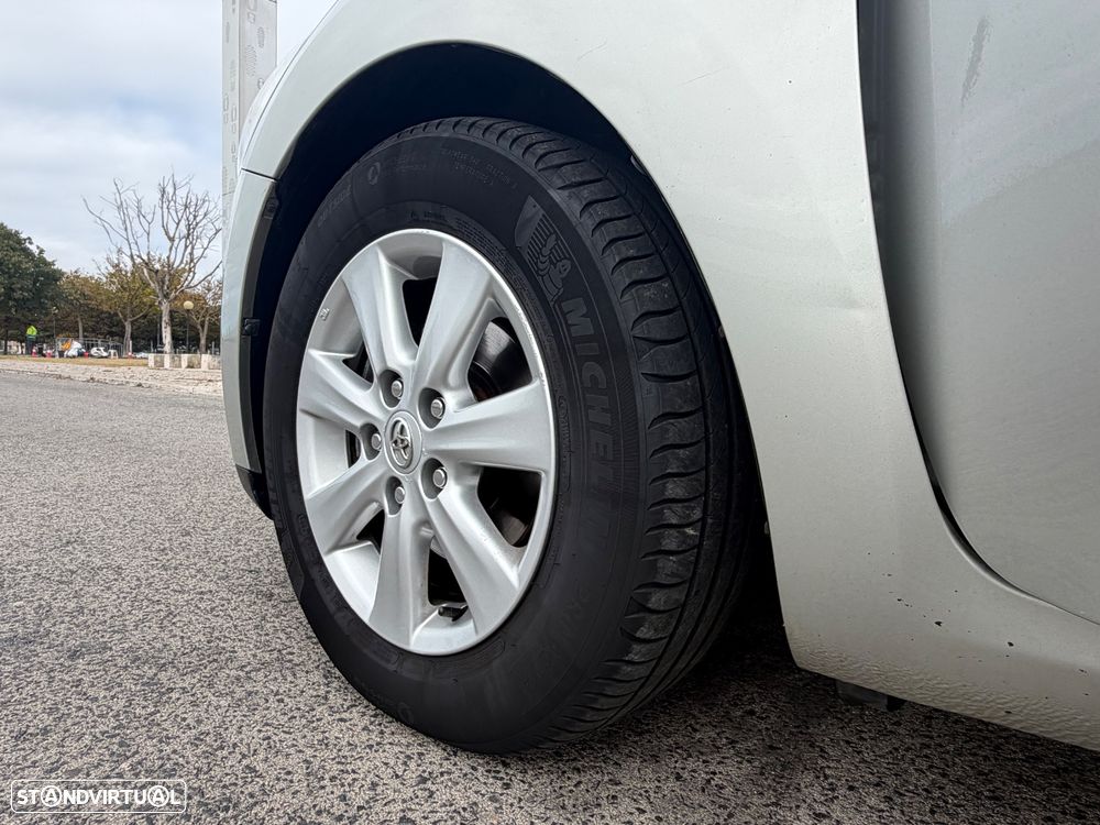 Toyota Auris 1.4 D-4D Comfort - 20