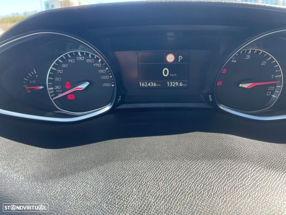 Peugeot 308 1.6 BlueHDi Allure EAT6 - 14
