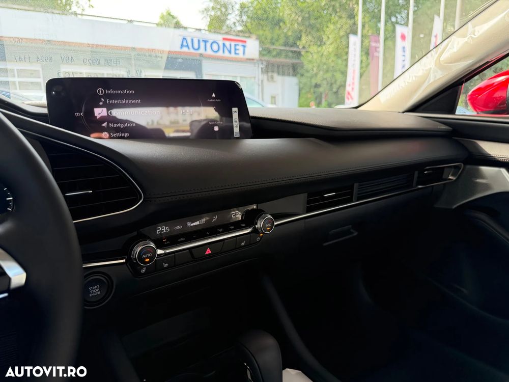 Mazda 3 e-Skyactiv X186 AT MHEV Center-Line - 13