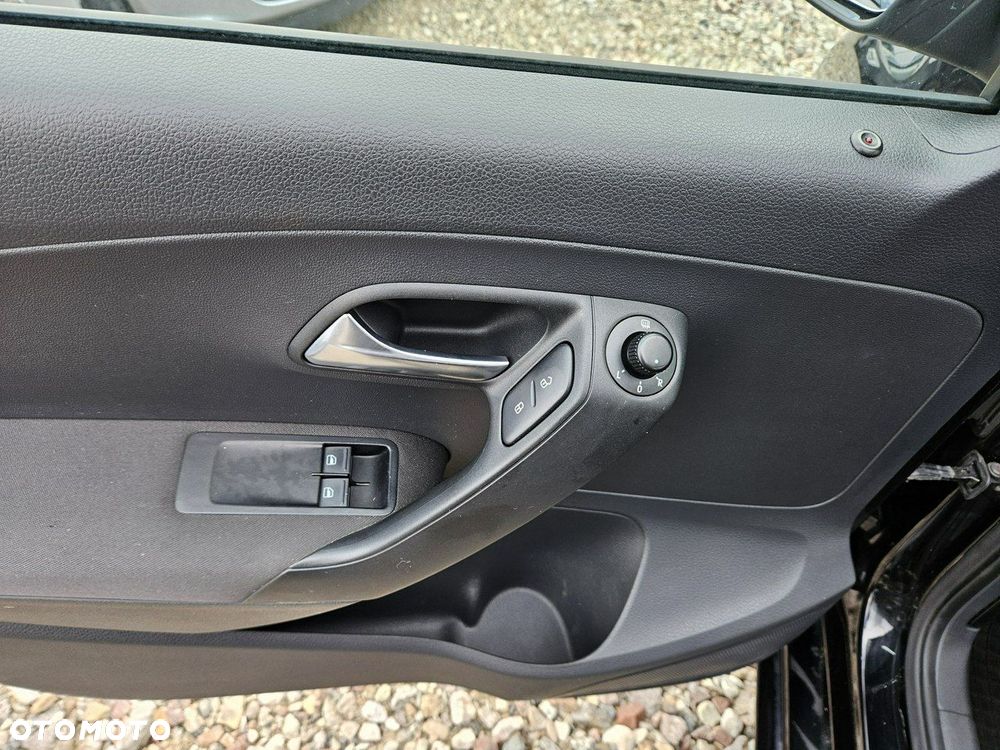 Volkswagen Polo - 13