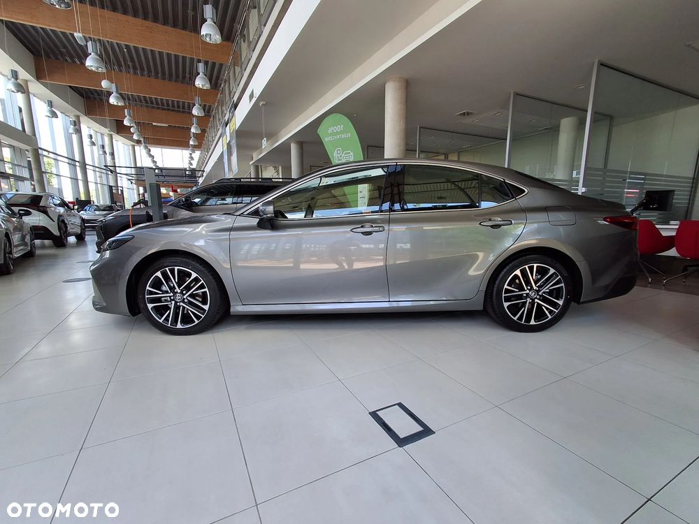 Toyota Camry 2.5 Hybrid Dynamic Force Executive e-CVT - 1