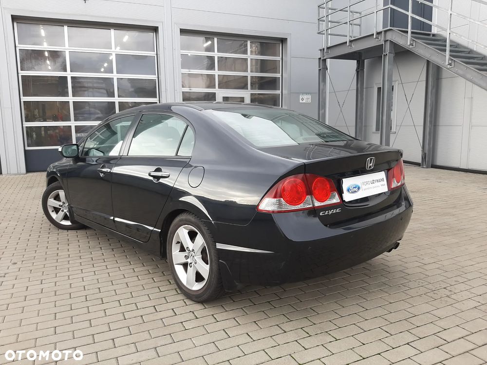 Honda Civic 1.8 Executive - 11