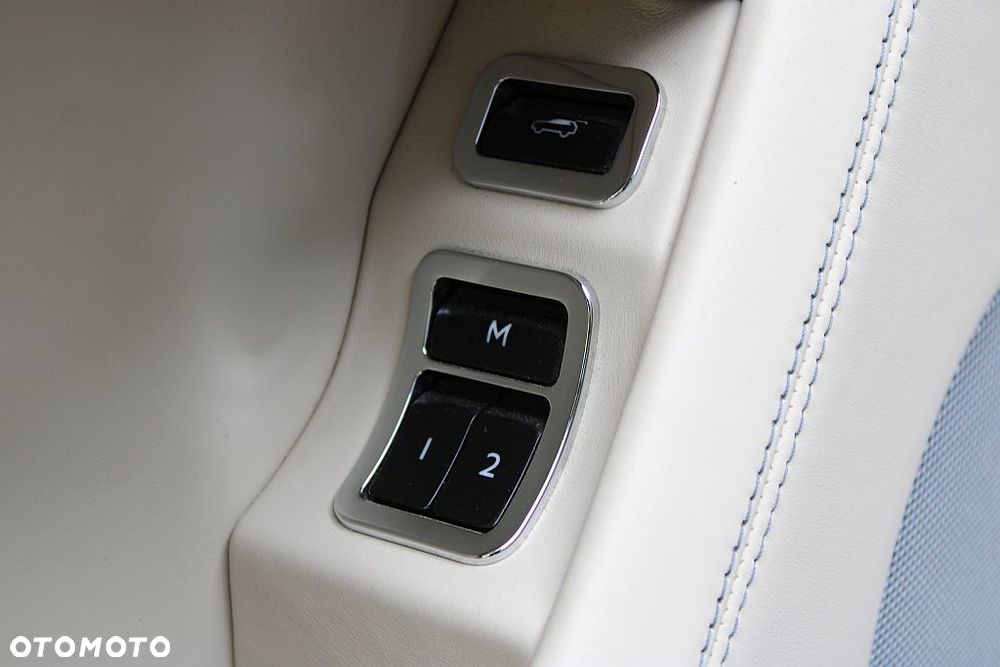 Bentley Bentayga W12 Mulliner - 37