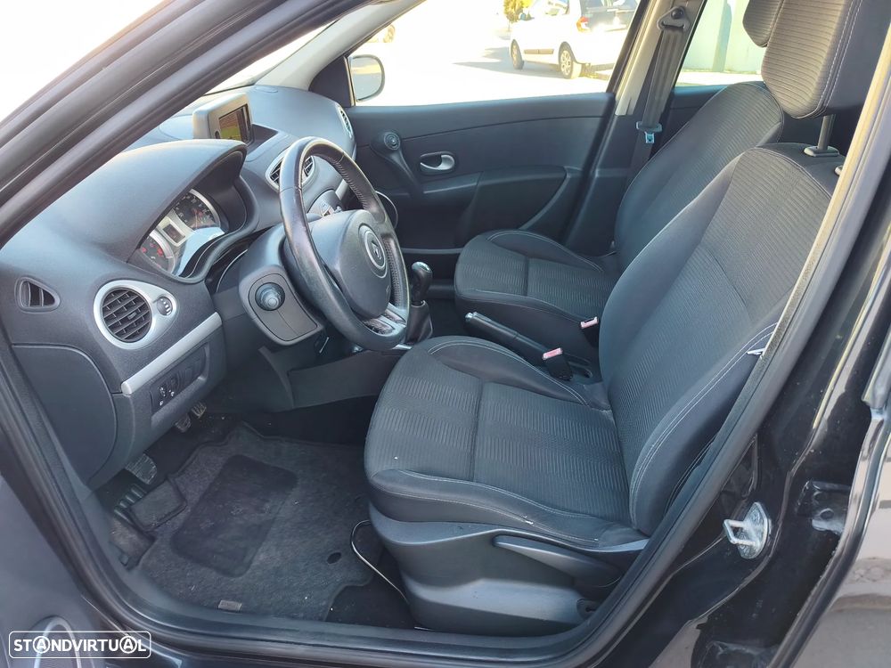 Renault Clio 1.2 16V Dynamique S - 9