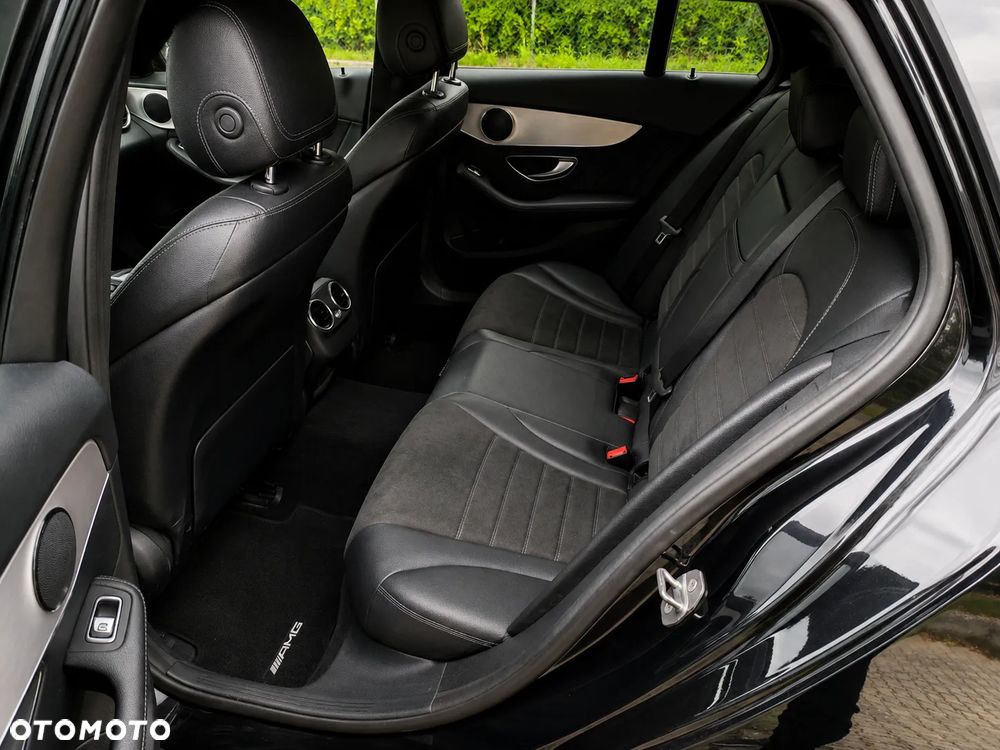 Mercedes-Benz Klasa C 220 d 9G-TRONIC AMG Line - 12