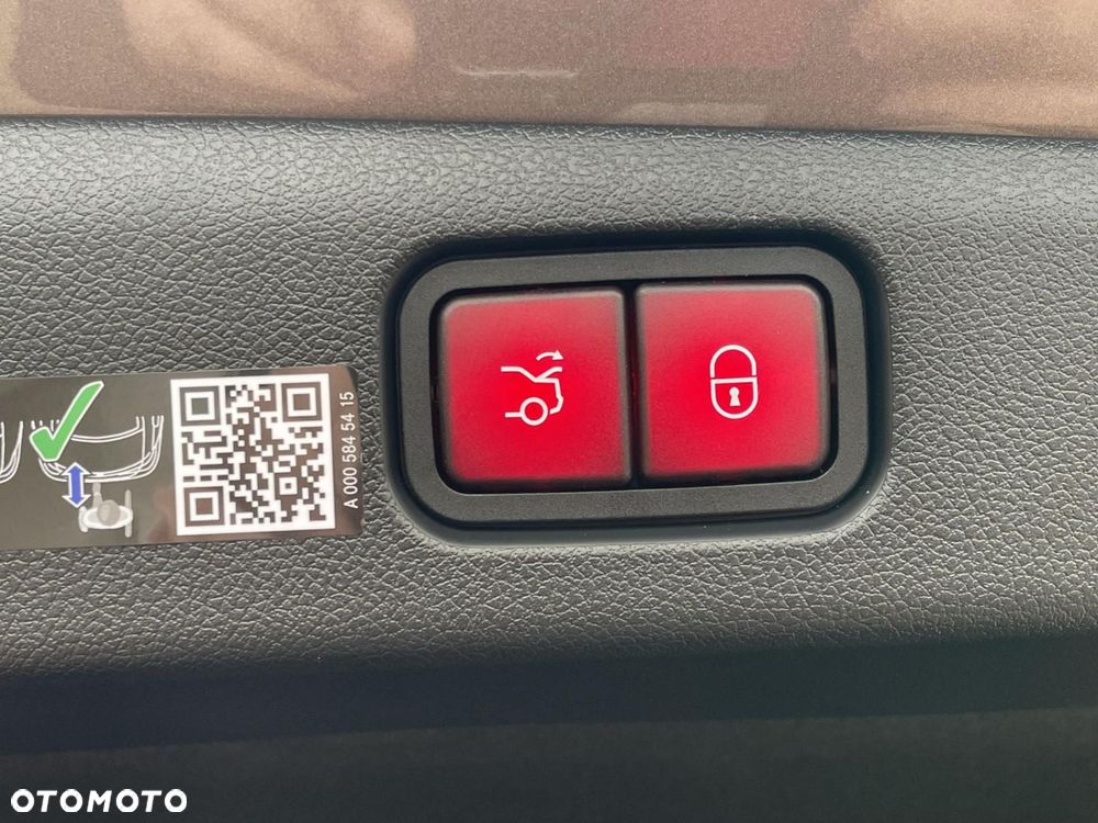 Mercedes-Benz Klasa E - 26