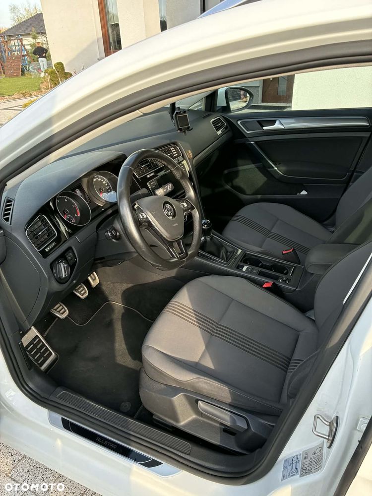 Volkswagen Golf 1.6 TDI BlueMotion Trendline - 6