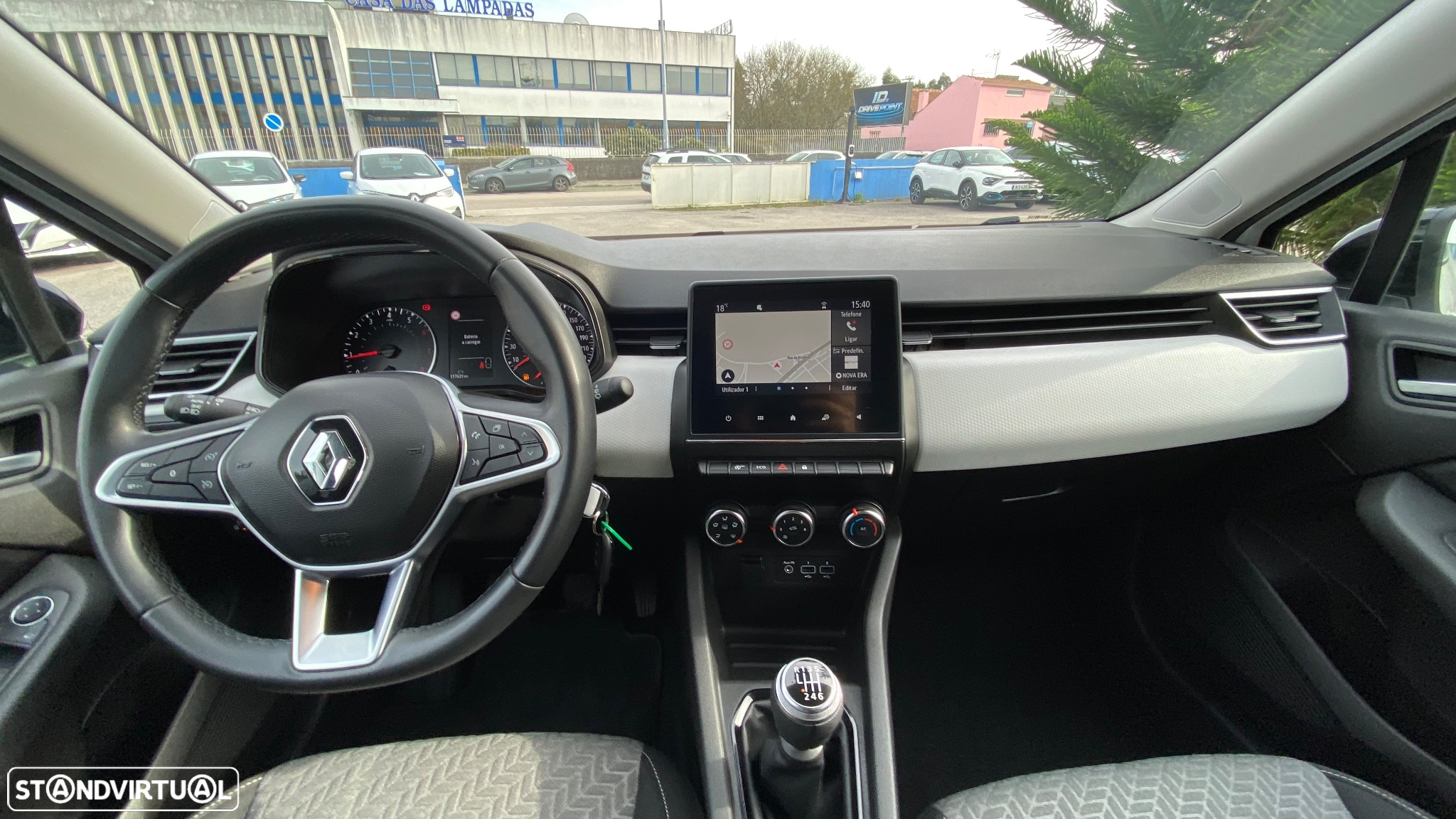 Renault Clio 1.0 TCe Limited Bi-Fuel - 26