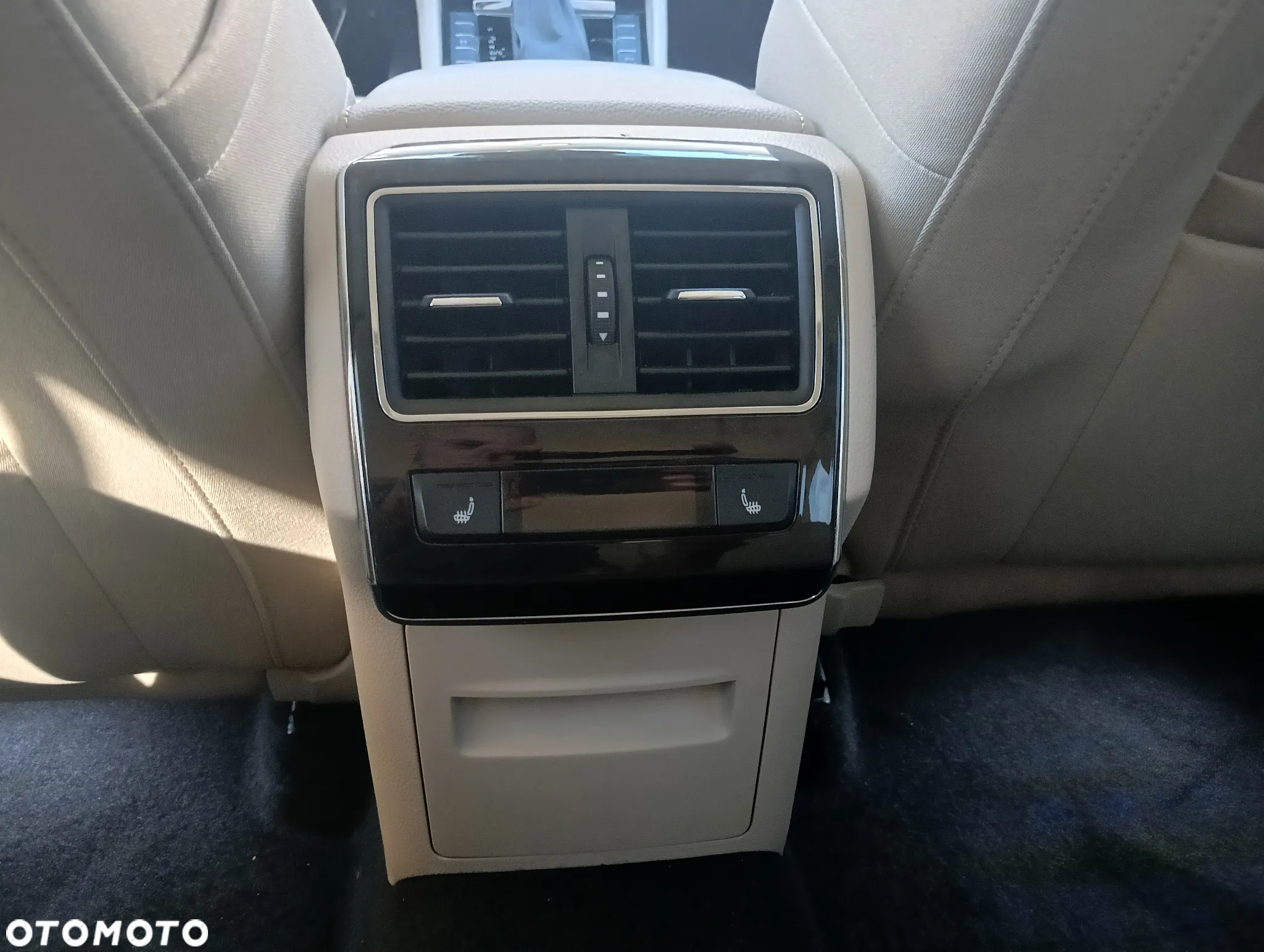 Skoda Superb 2.0 TDI Style DSG - 31