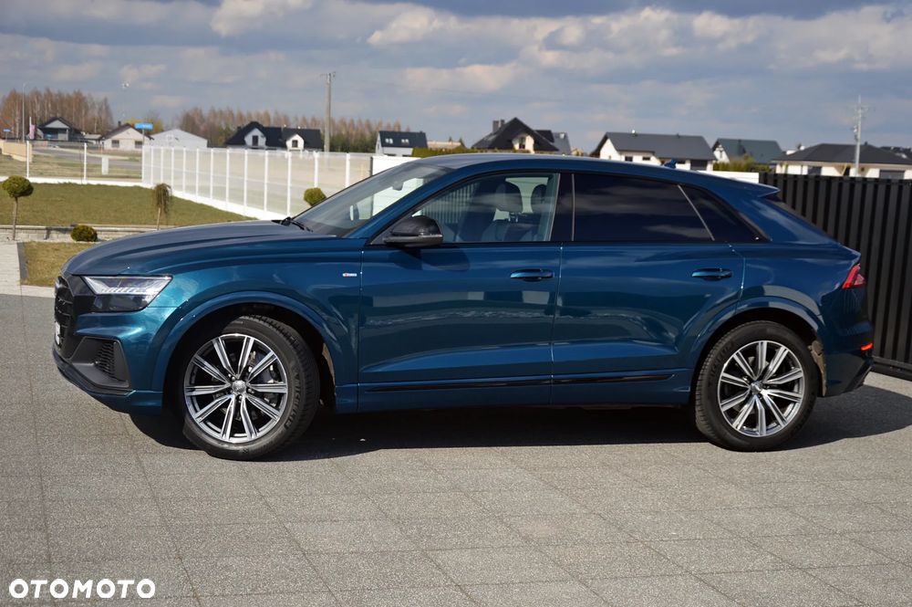 Audi Q8 - 8