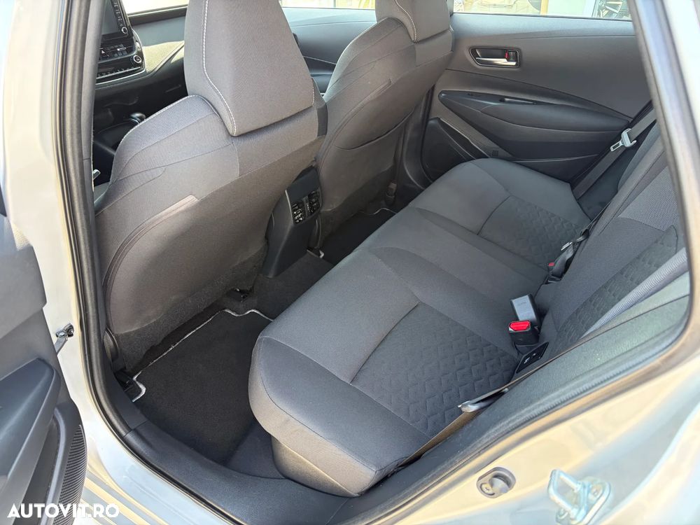 Toyota Corolla 1.8 HSD Dynamic - 11