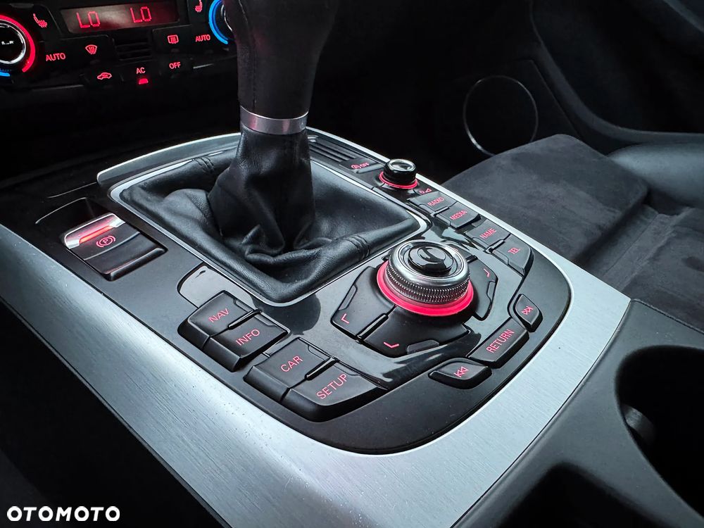 Audi A4 Avant 2.0 TDI DPF quattro S line Sportpaket (plus) - 21