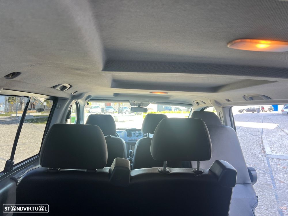 Mercedes-Benz Vito 111 CDi/32 9L Compacto - 11