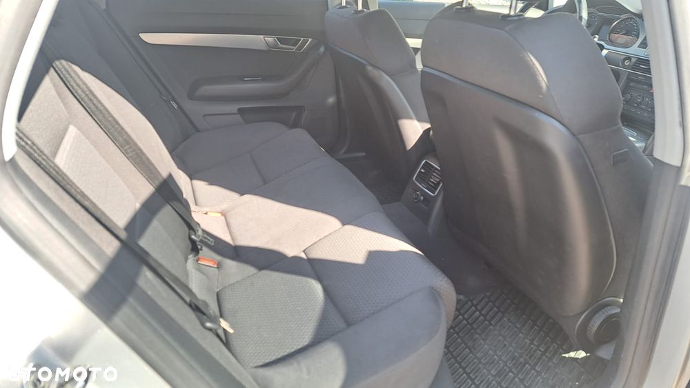 Audi A6 Avant 2.4 quattro - 17