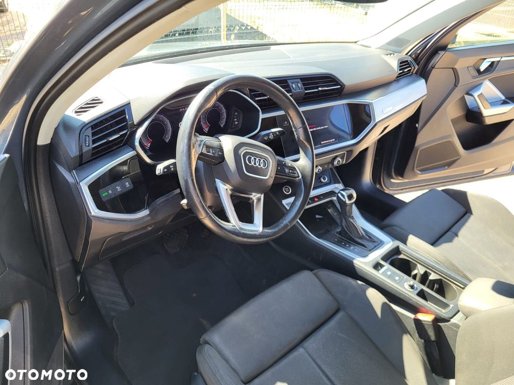 Audi Q3 - 30