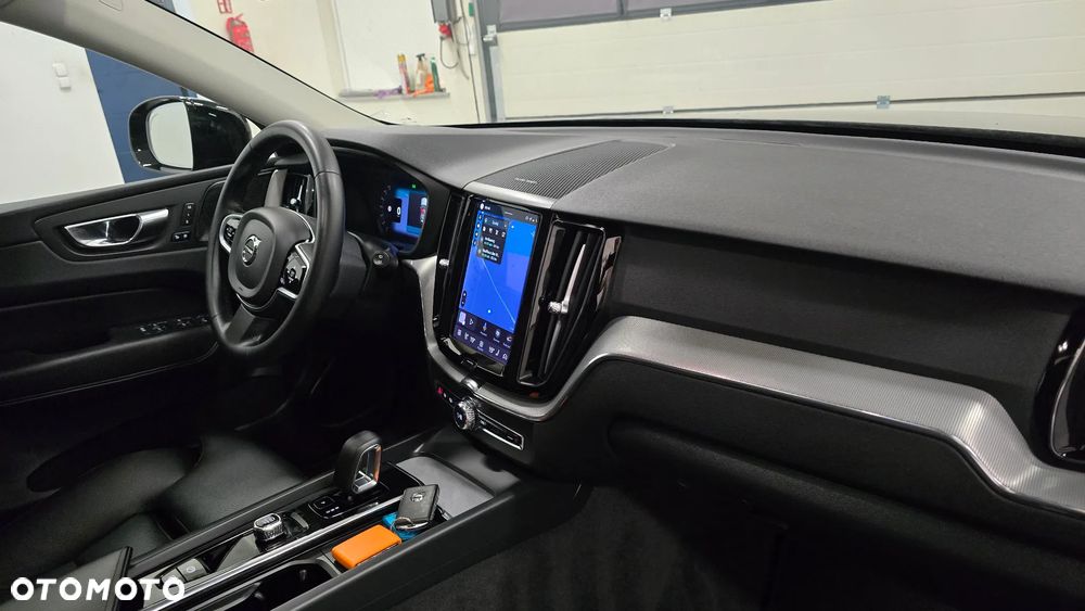Volvo XC 60 B4 D Ultimate Dark - 22