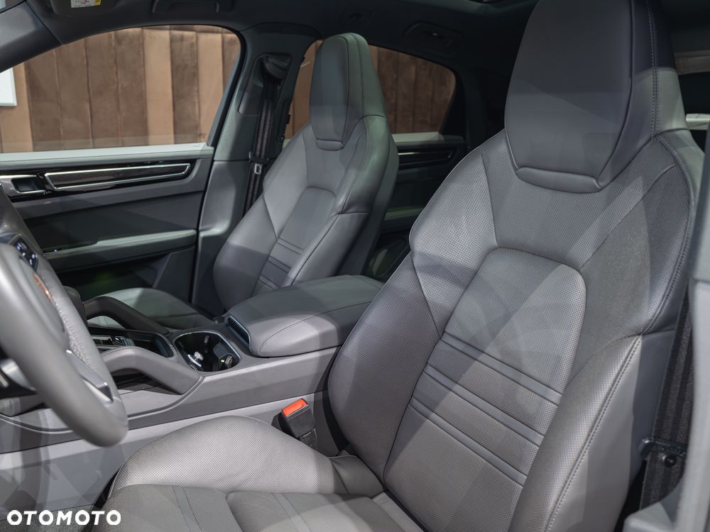 Porsche Cayenne Coupe - 9