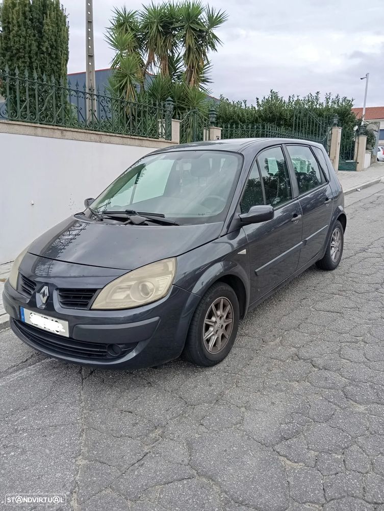 Renault Scénic - 1