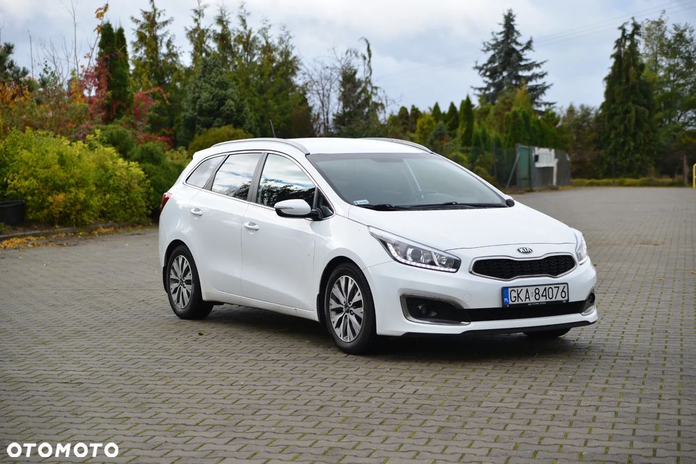 Kia Ceed 1.6 GDI L Business Line - 1