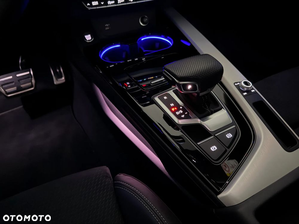 Audi A4 Avant 40 TFSI mHEV S Line S tronic - 28