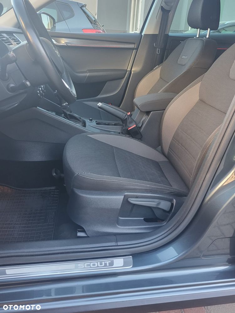 Skoda Octavia Scout 2.0 TDI 4x4 DSG - 17