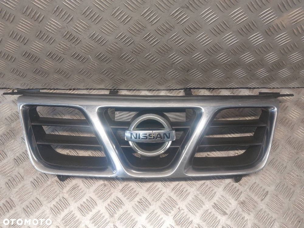GRILL ATRAPA CHŁODNICY NISSAN X-TRAIL I 623108H700 - 1