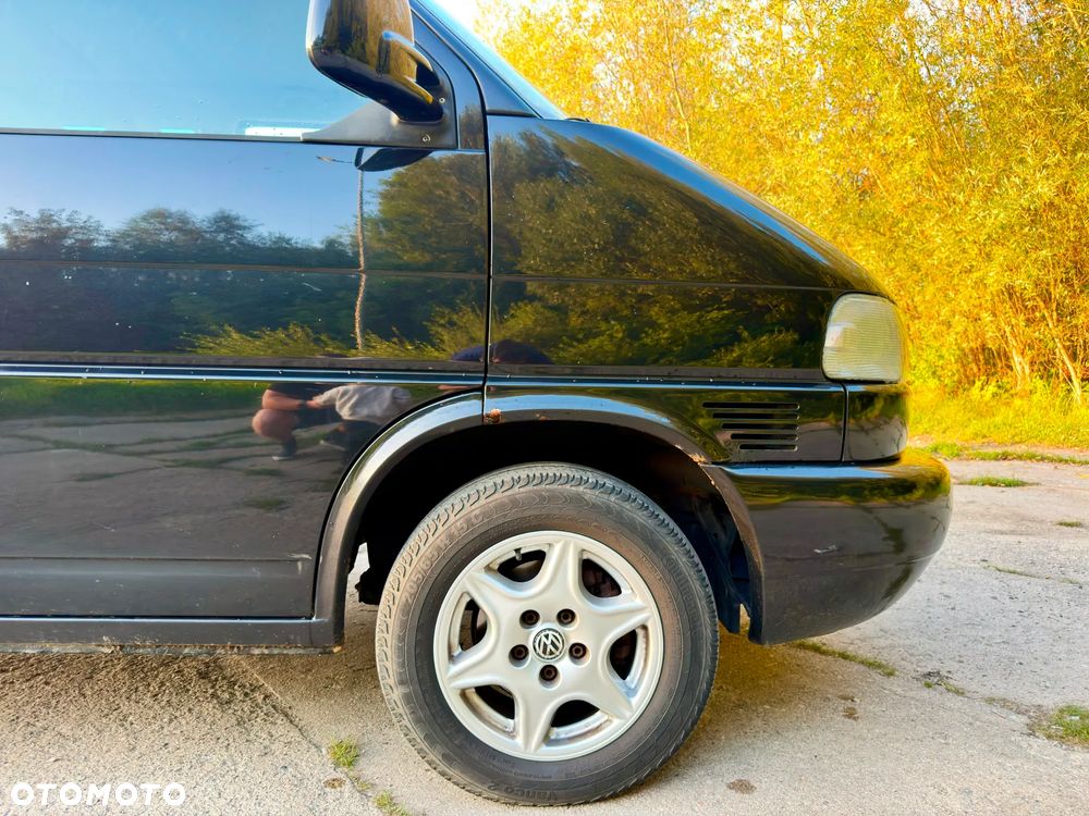 Volkswagen Multivan - 24