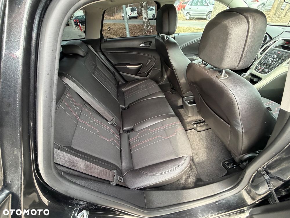 Opel Astra 1.4 T Cosmo - 13