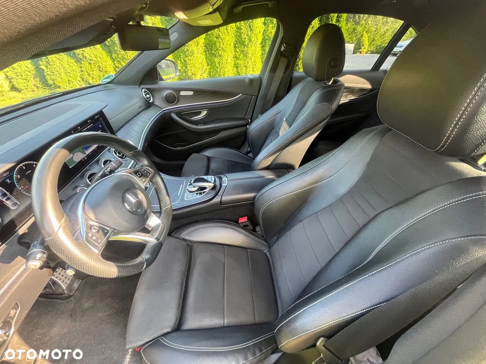 Mercedes-Benz Klasa E 220 d 4-Matic 9G-TRONIC - 11