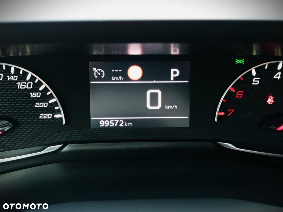 Peugeot 2008 - 25