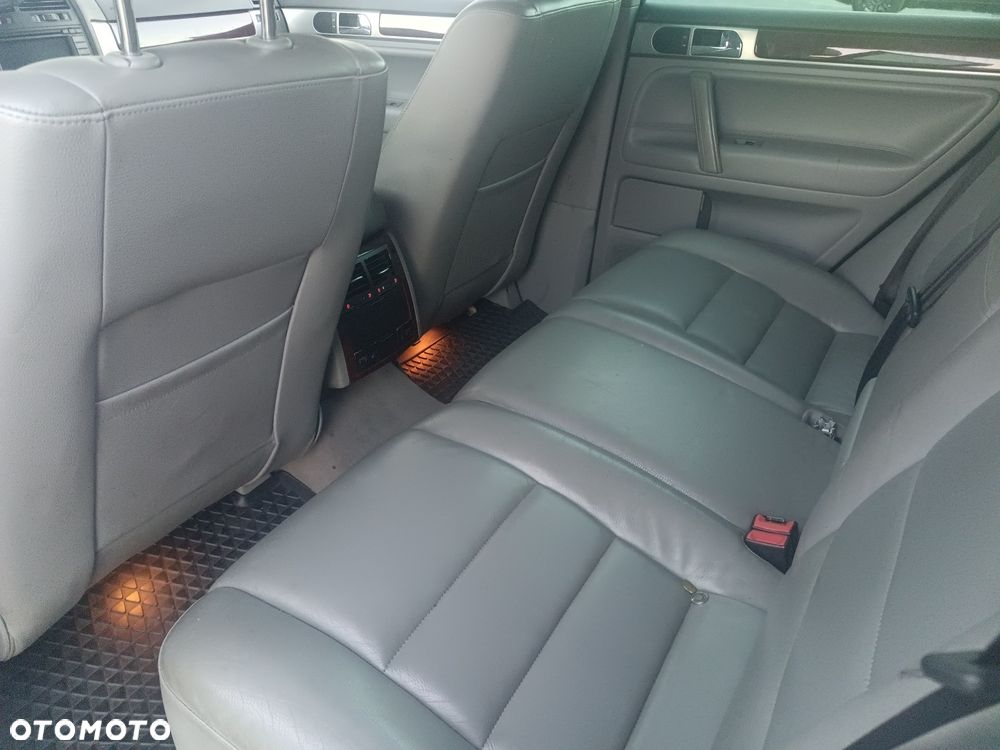 Volkswagen Touareg - 8