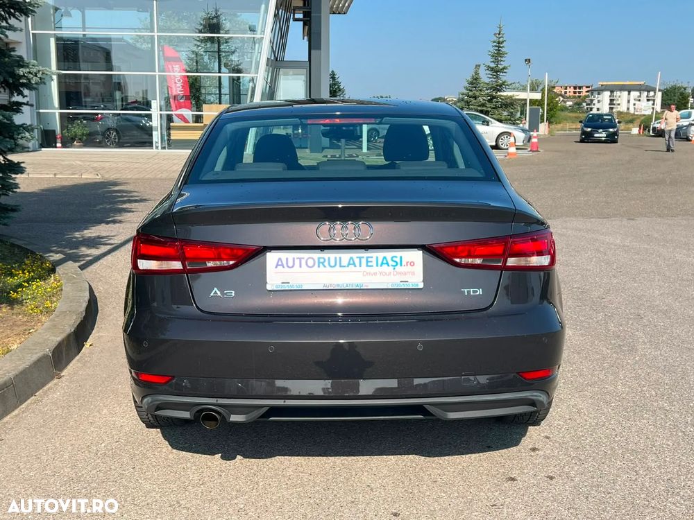 Audi A3 Limuzina 1.6 TDI clean Stronic Attraction - 5