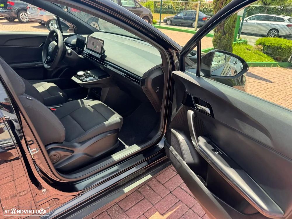 MG MG4 51 kWh Standard - 24