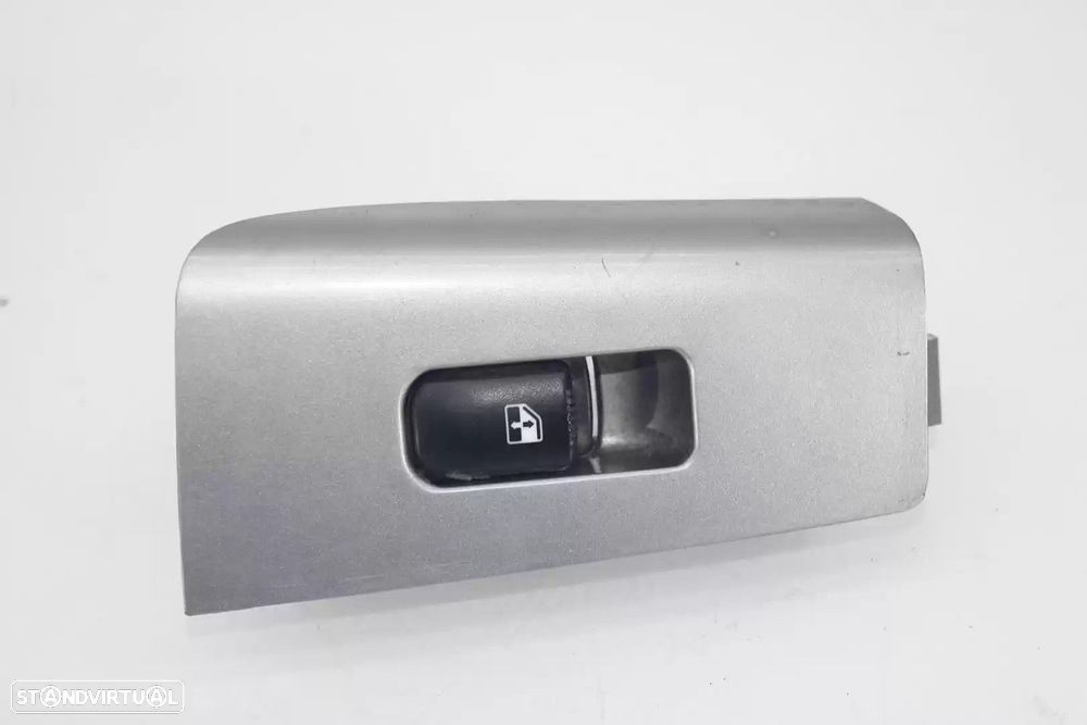 COMANDO ELEVADOR DE VIDRO TRASEIRO DIREITO HYUNDAI SANTA FÉ II 2011 -3715211110 - 4