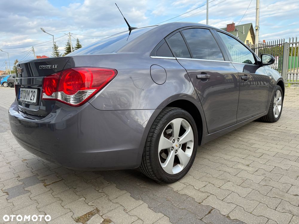 Chevrolet Cruze 1.8 LTZ - 17