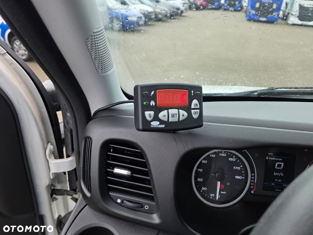 Iveco 50C18 Chłodnia Izoterma Winda 1000 kg ! 8EP + Zasilanie 230V Krajowy ! - 11