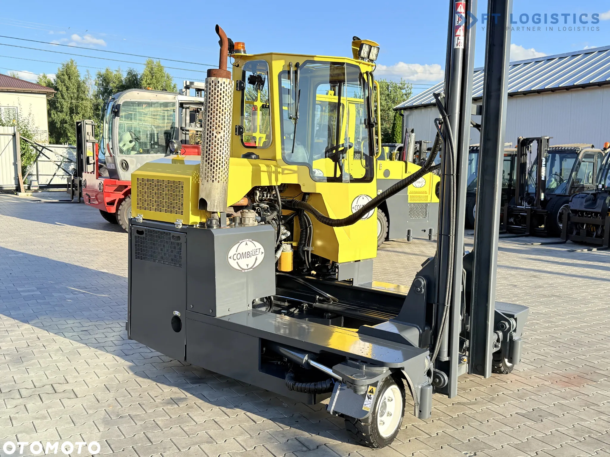 Combilift C3000 / GAS / TRIPLEX- 7600MM / POZYCJONER WIDEŁ / WOLNY SKON / PEŁNA OGRZEWANA KABINA / JEDYNIE 7868H / Szeroka oferta wózków czterokierunkowych i bocznych, dopasowanych do różnorodnych potrzeb i zastosowań. - 39