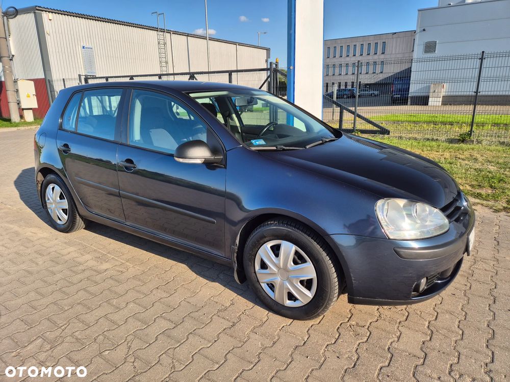 Volkswagen Golf 1.6 FSI Comfortline - 4