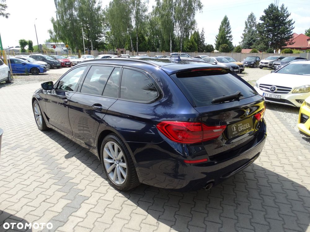 BMW Seria 5 525d Luxury Line sport - 8