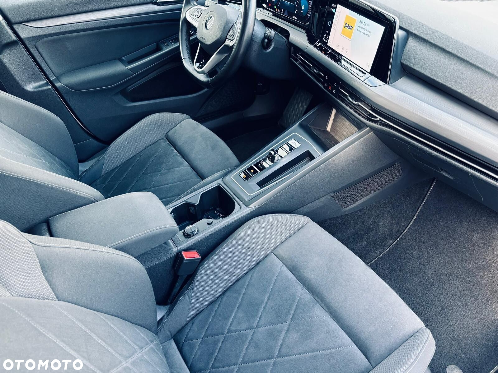 Volkswagen Golf - 18