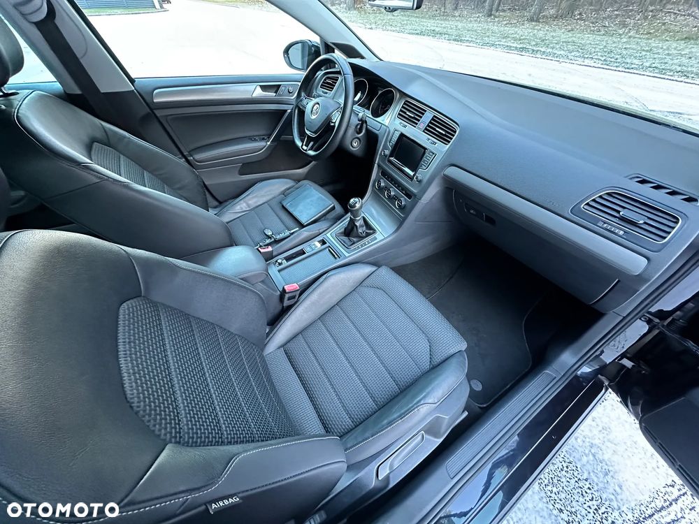 Volkswagen Golf 2.0 TDI (BlueMotion Technology) Comfortline - 23