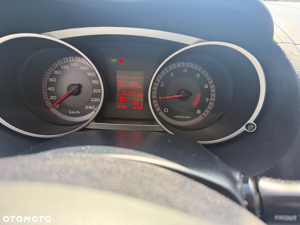 Mitsubishi Outlander 2.4 Instyle NAVI CVT - 14