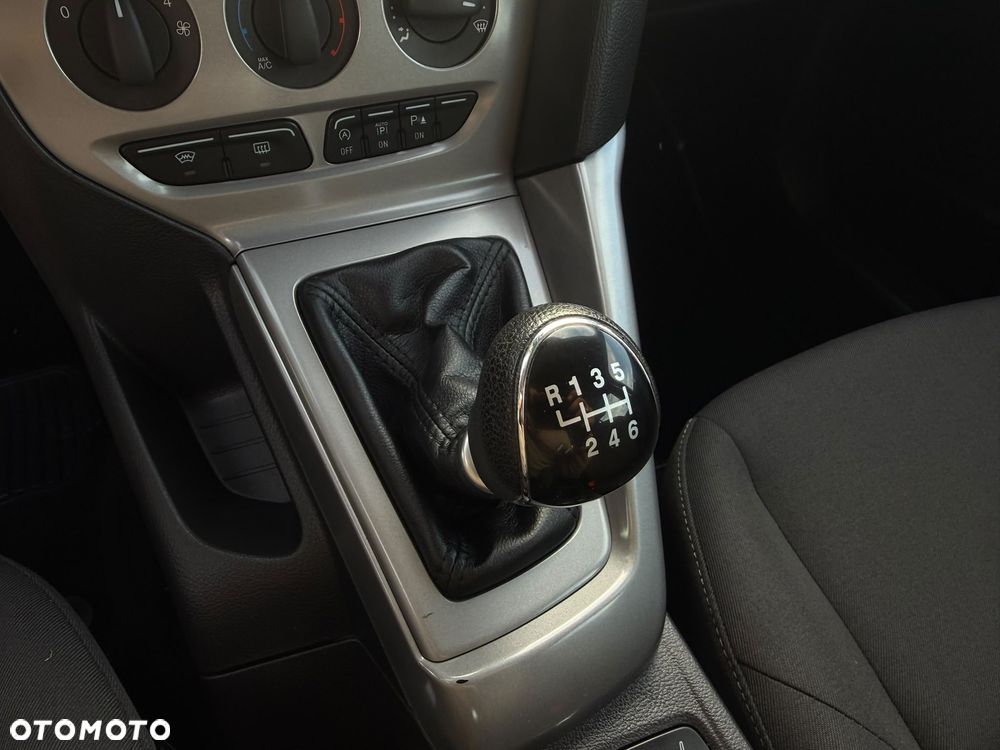 Ford Focus 1.0 EcoBoost Titanium - 28
