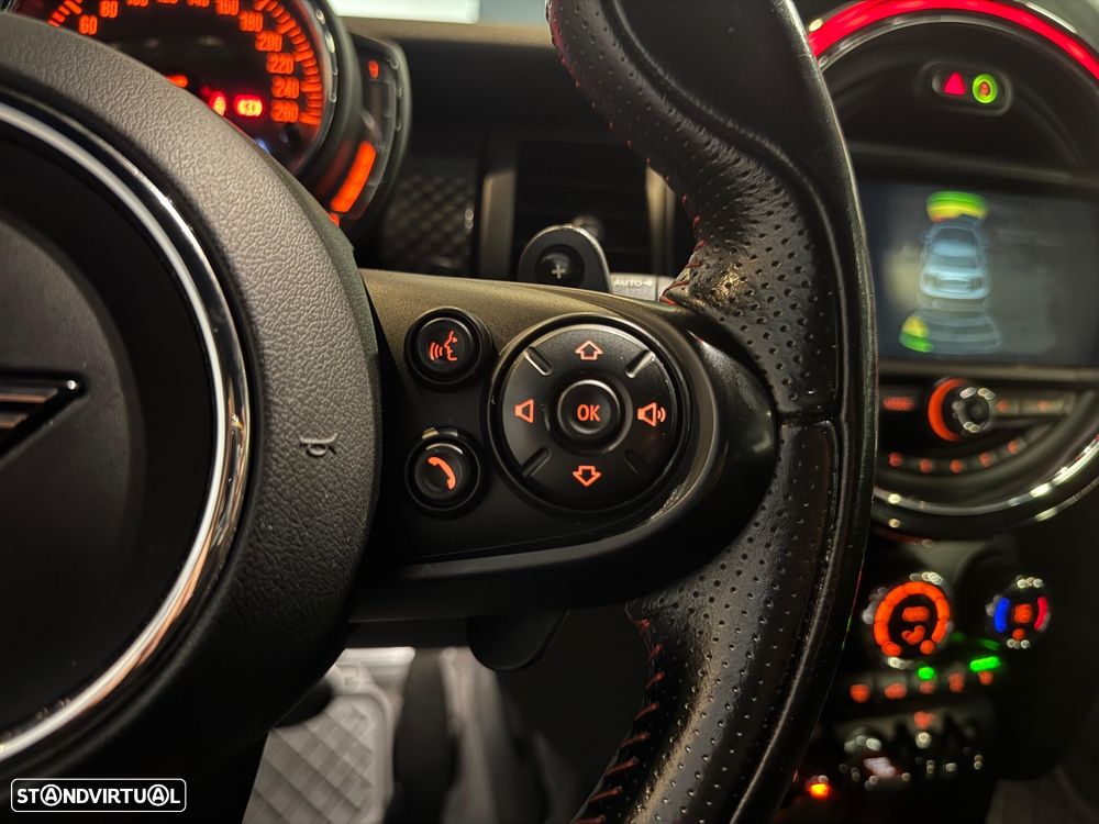 MINI 3 Portas Cooper SD Auto Desportiva - 11